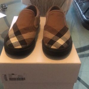 Burberry kid classic